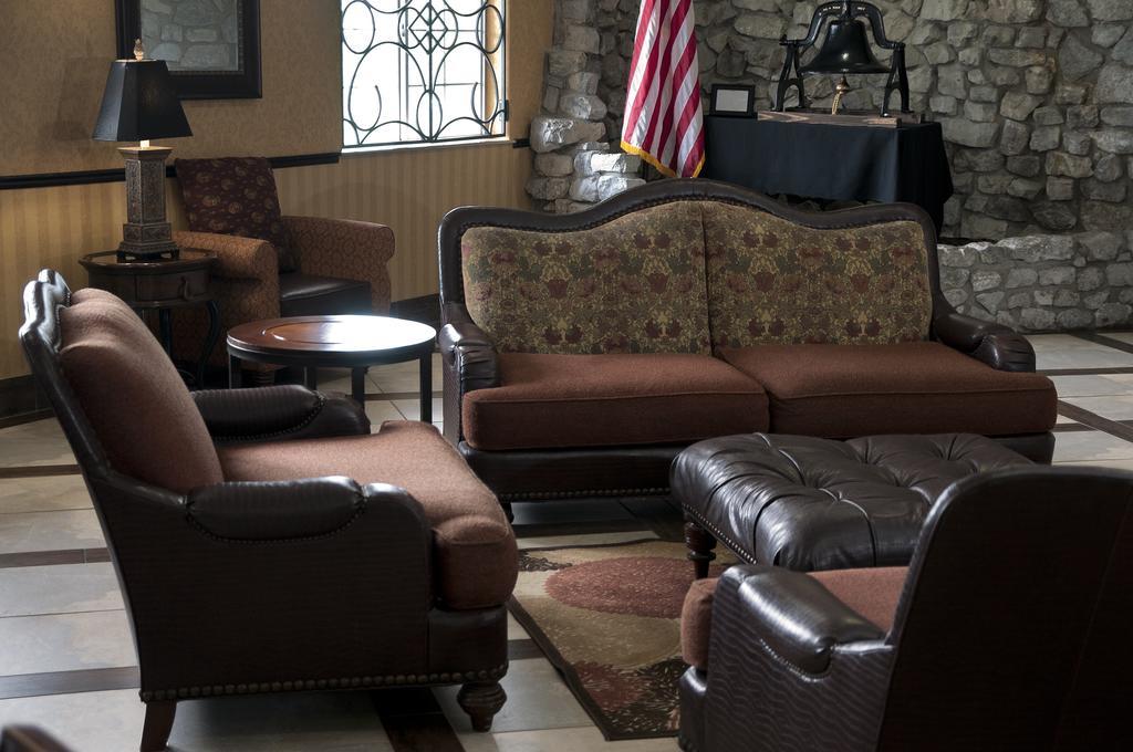 The Stone Castle Hotel & Conference Center Branson Esterno foto